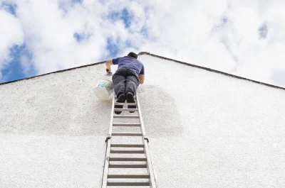 Peinture extérieure à l'Estréchure — façades et ravalement