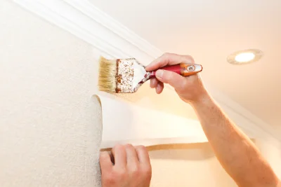 Pose de papier peint à l'Estréchure — revêtements muraux et toiles de verre